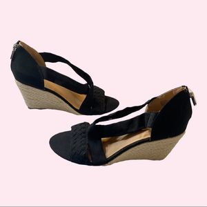 Torrid || Faux Suede Crisscross Sandals || 11W